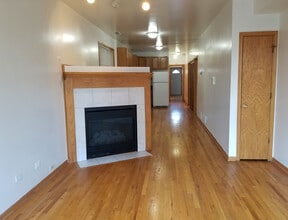 1446 N Campbell Ave-Unit -2 in Chicago, IL - Building Photo - Building Photo