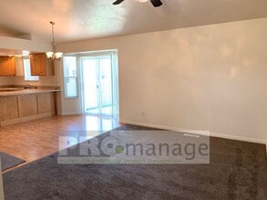 1122 Matchpoint Dr in Ammon, ID - Building Photo - Building Photo