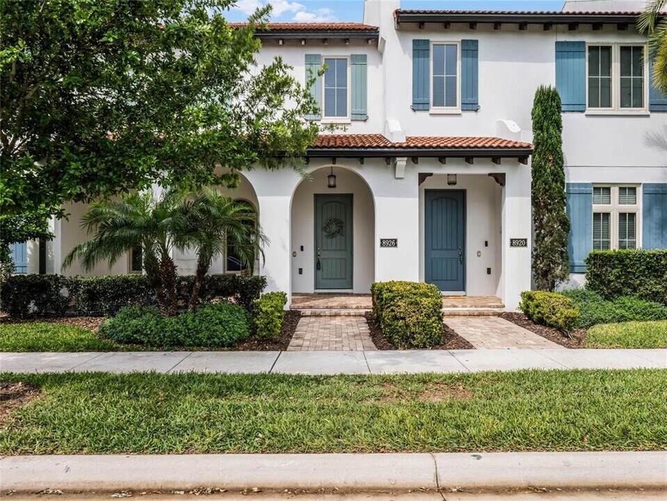 8926 Bismarck Palm Dr in Winter Garden, FL - Building Photo