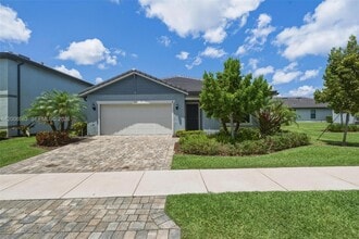 3141 Poinciana St in Oakland Park, FL - Building Photo - Building Photo
