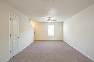 3934 Sitka Dr in Douglasville, GA - Building Photo - Building Photo