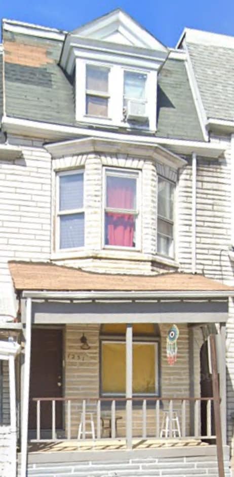 property at 1231 Buttonwood St