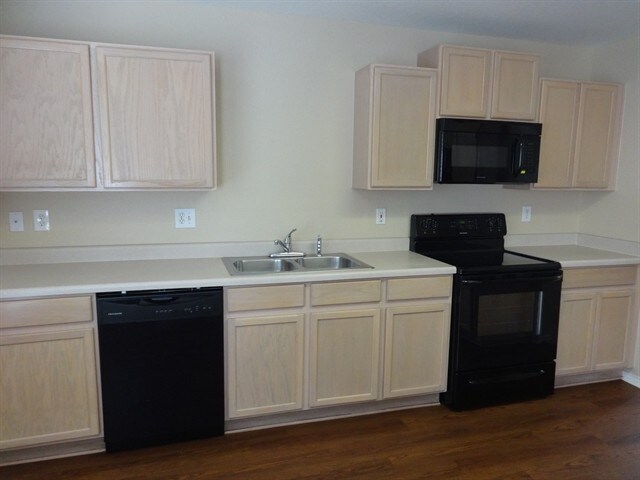 7806 Brazoria Park in San Antonio, TX - Building Photo - Building Photo