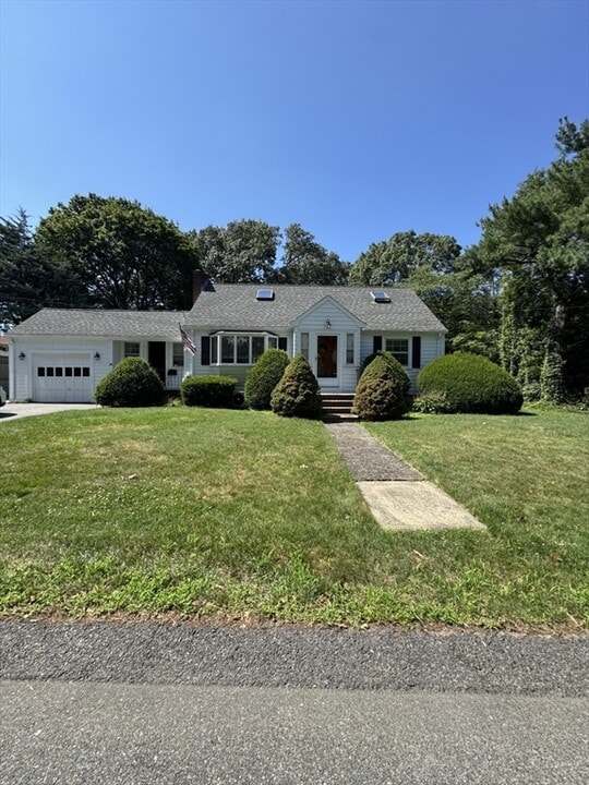 14 White Rd in Braintree, MA - Building Photo