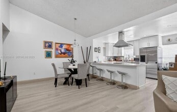 5571 NW 188th St in Miami Gardens, FL - Building Photo - Building Photo