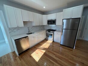 148 Oxford St in Somerville, MA - Building Photo - Building Photo