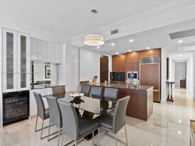 15901 Collins Ave in Sunny Isles Beach, FL - Building Photo