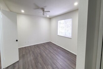 10000 Hanna Ave in Chatsworth, CA - Building Photo - Building Photo