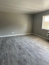 1400 Carol St, Unit TWO BEDS in Park Ridge, IL - Building Photo - Building Photo