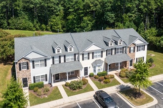 Creekside Townhomes in Durham, NC - Building Photo - Building Photo