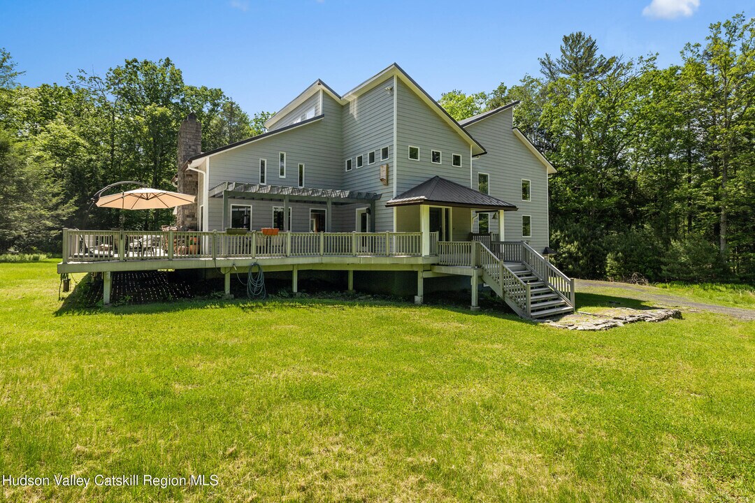 269 Brown Rd in Olivebridge, NY - Building Photo