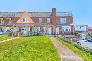 4041 Wilkens Ave, Unit B in Baltimore, MD - Building Photo