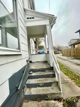 219 Chestnut St, Unit 219 A in Kittanning, PA - Building Photo - Building Photo