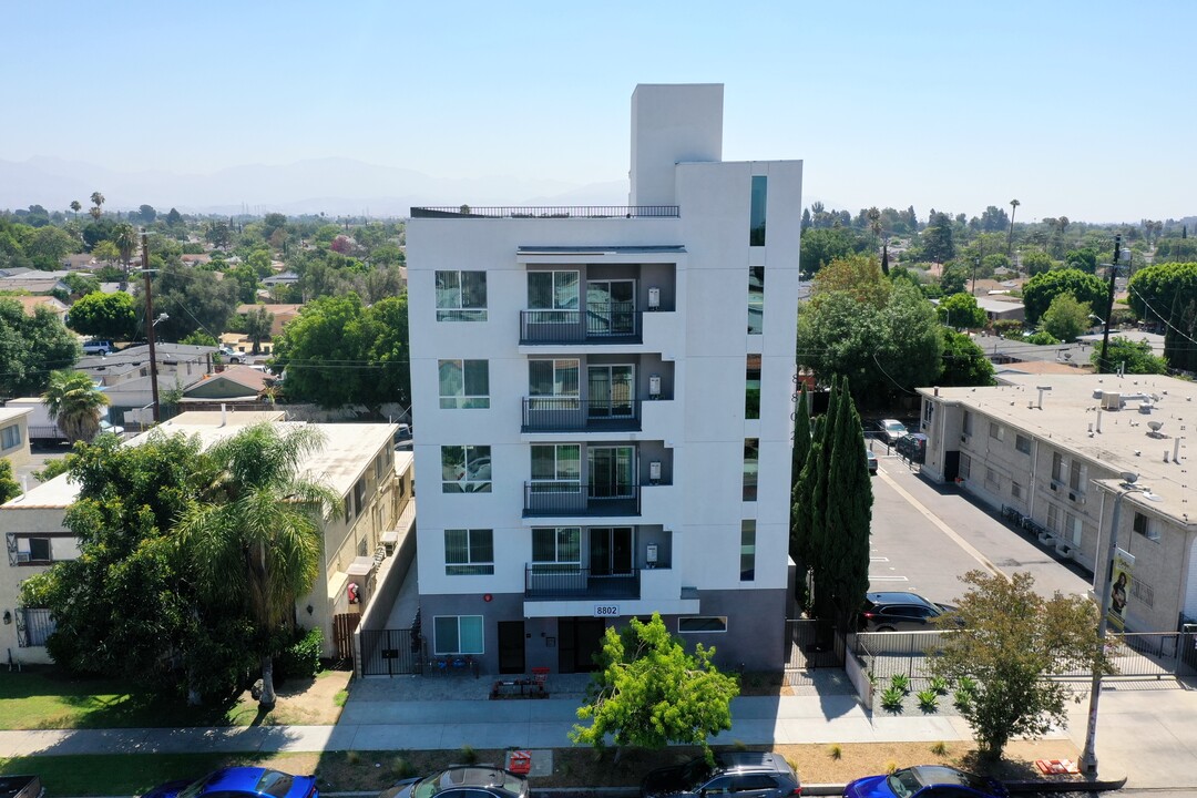 8802 Van Nuys Blvd in Panorama City, CA - Building Photo