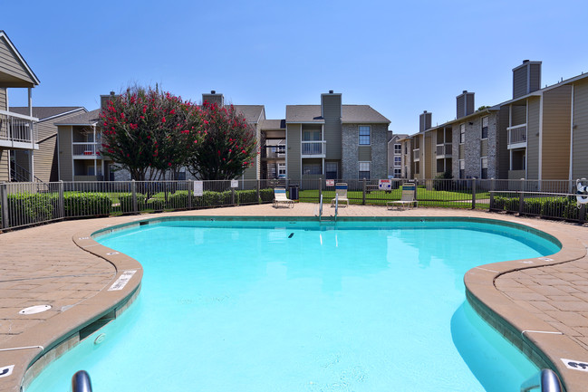 Savannah Square/Harbor in Norman, OK - Foto de edificio - Building Photo