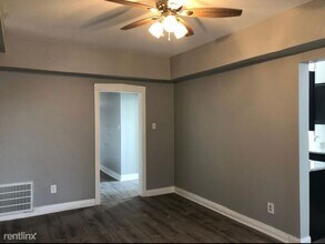 4638 S St Lawrence Ave in Chicago, IL - Building Photo - Building Photo