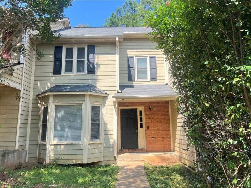 1145 Country Club Pl in Kennesaw, GA - Building Photo