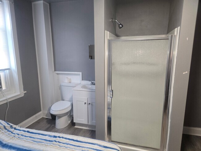 313 Old Reading Pike in Stowe, PA - Foto de edificio - Building Photo