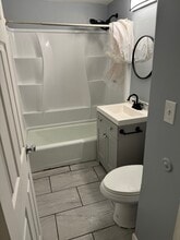 239 Glasgow St, Unit 2 in Fall River, MA - Building Photo - Building Photo