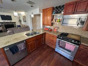 6776 Quinella Dr in Las Vegas, NV - Building Photo - Building Photo