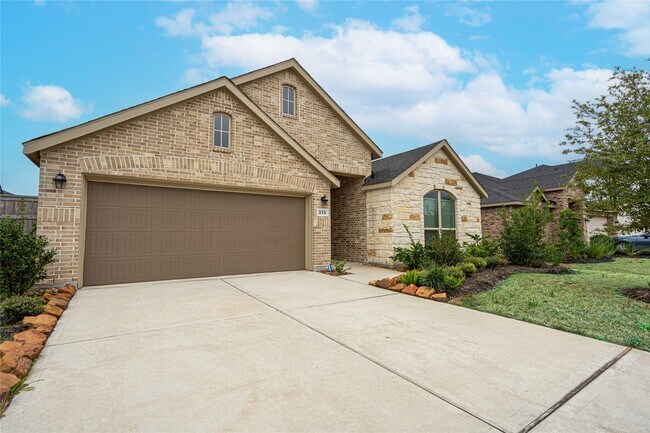 31531 Beacon Cove Trl in Fulshear, TX - Foto de edificio - Building Photo