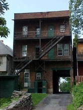 766 State St in Schenectady, NY - Foto de edificio - Building Photo