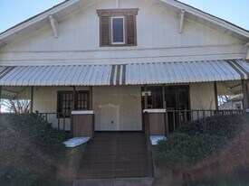 805 4th Ct W in Birmingham, AL - Building Photo