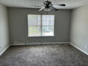 1749 Carrington Dr in Griffin, GA - Foto de edificio - Building Photo