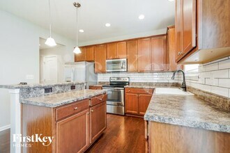 8858 Hemingway Dr in Indianapolis, IN - Building Photo - Building Photo