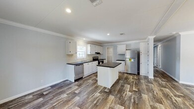9902 New York Ave in Hudson, FL - Building Photo - Building Photo