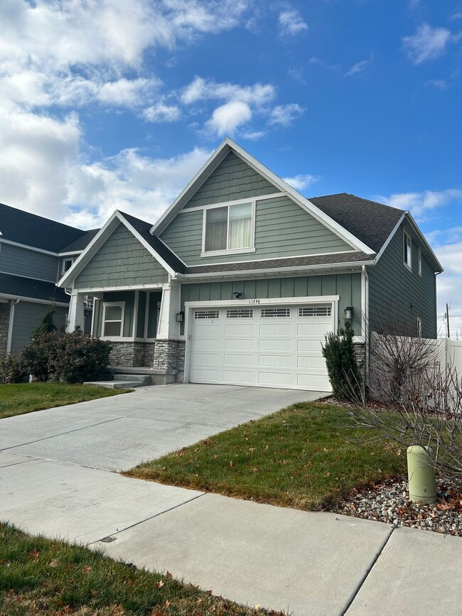 property at 11246 Del Andrae Ln