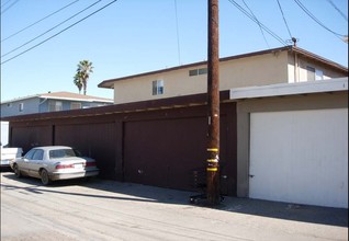 4511 Clover Dr in Oxnard, CA - Building Photo - Building Photo