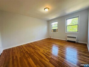 2330 Linwood Ave, Unit 5C in Fort Lee, NJ - Building Photo - Building Photo