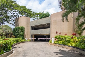 Craigside Condominiums in Honolulu, HI - Building Photo - Building Photo