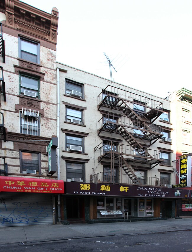 13 Mott St in New York, NY - Building Photo - Building Photo