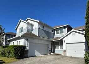 21915 46th Pl S in Kent, WA - Building Photo