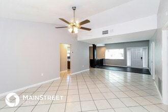 4036 Waikiki Dr in Sarasota, FL - Building Photo - Building Photo