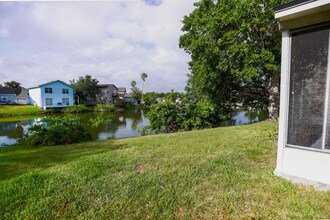 2083 Windward Pass in Lakeland, FL - Building Photo - Building Photo