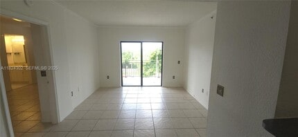 9300 Fontainebleau Blvd in Miami, FL - Building Photo - Building Photo