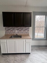 32 Main St in Simsbury, CT - Building Photo - Building Photo