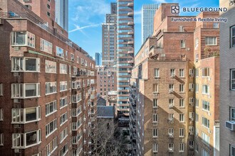 30 Park Ave in New York, NY - Building Photo - Building Photo