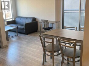 275F Larch St in Waterloo, ON - Building Photo - Building Photo