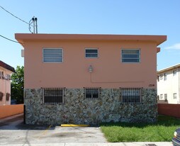1754 SW 5th St in Miami, FL - Building Photo