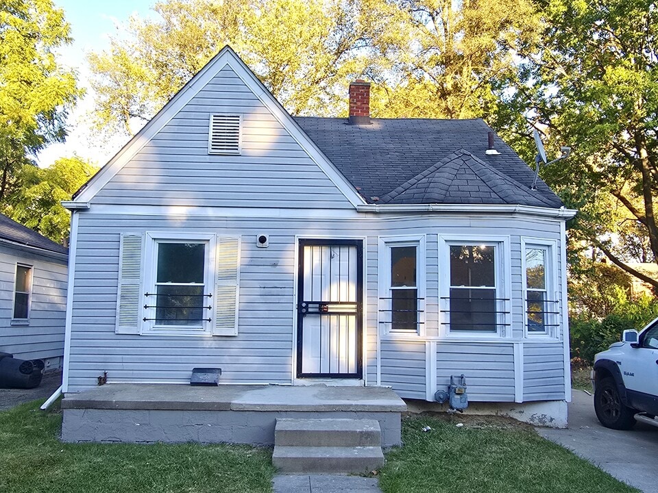 16740 Stahelin Ave in Detroit, MI - Building Photo