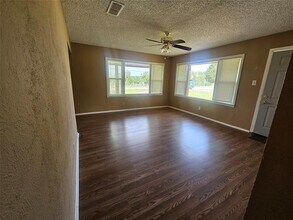 106 Tumbleweed Dr in Weatherford, TX - Building Photo - Building Photo