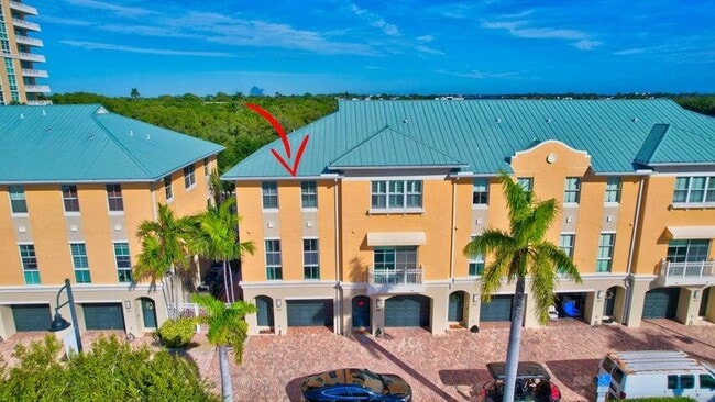 655 Casa Loma Blvd in Boynton Beach, FL - Building Photo - Building Photo