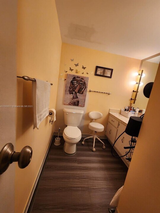600 Three Islands Blvd, Unit 314 in Hallandale Beach, FL - Building Photo