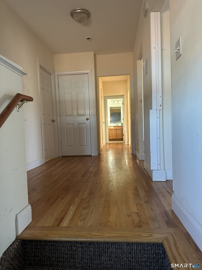 11 Park St in Manchester, CT - Building Photo - Building Photo