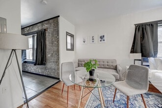 1925 N Prospect Ave in Milwaukee, WI - Foto de edificio - Building Photo