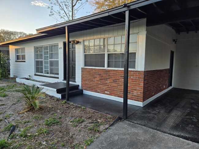 453 Oakhurst St in Altamonte Springs, FL - Building Photo - Building Photo